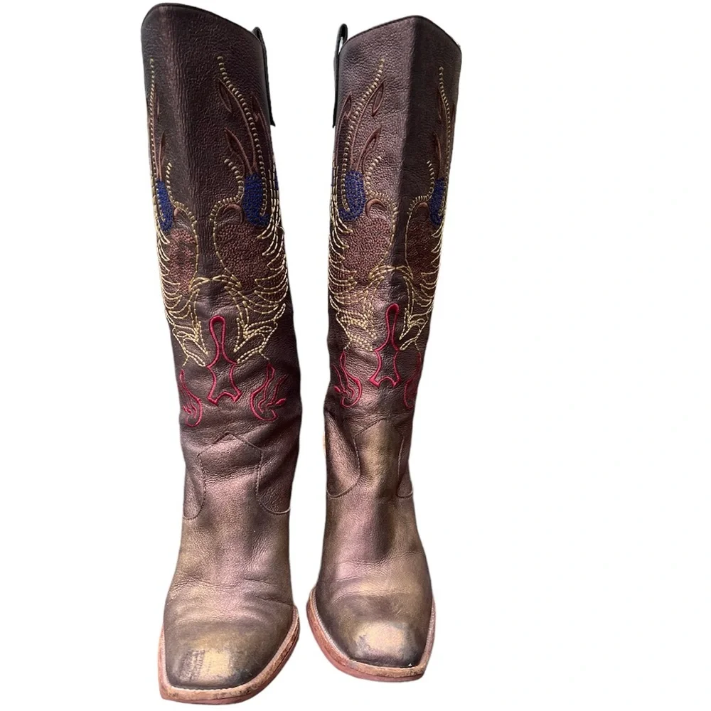 SOLD 90’s Gianni Bini leather Gold/Bronze shimmer boots. Size 7M - Picture 1 of 8
